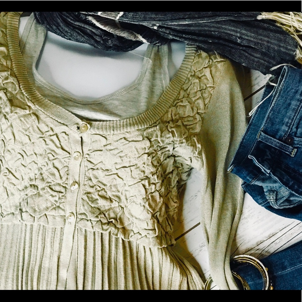 Unique & sexy sweater-blouse.